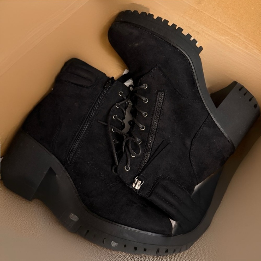 Boohoo Women's Lace Up Chunky Combat Boots - Black 8.5